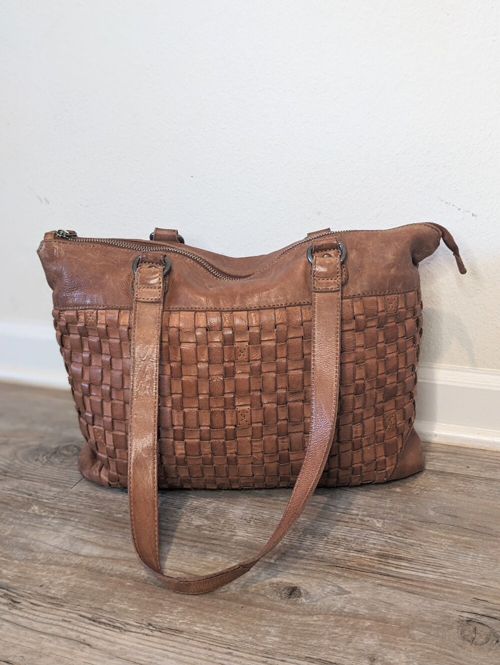 Vilenca (Anthropologie Brown Soft Leather Woven Front Design Laptop Shoulder Bag